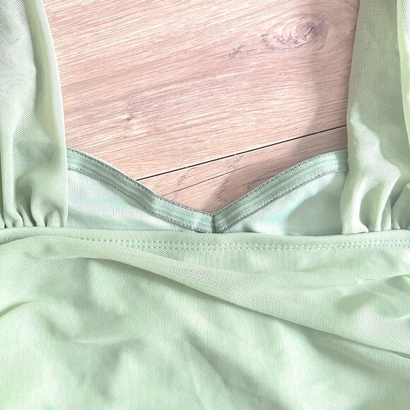 NWT SHEIN MOD Solid Ruched Wide Straps Top Mint Size Medium - Picture 5 of 6